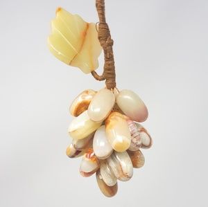 Beautiful 25 piece Glass Grapes